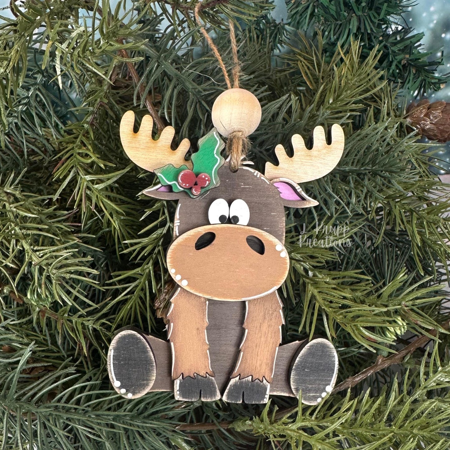 Rustic Christmas Decor: Wooden Moose Ornament for Woodland Charm