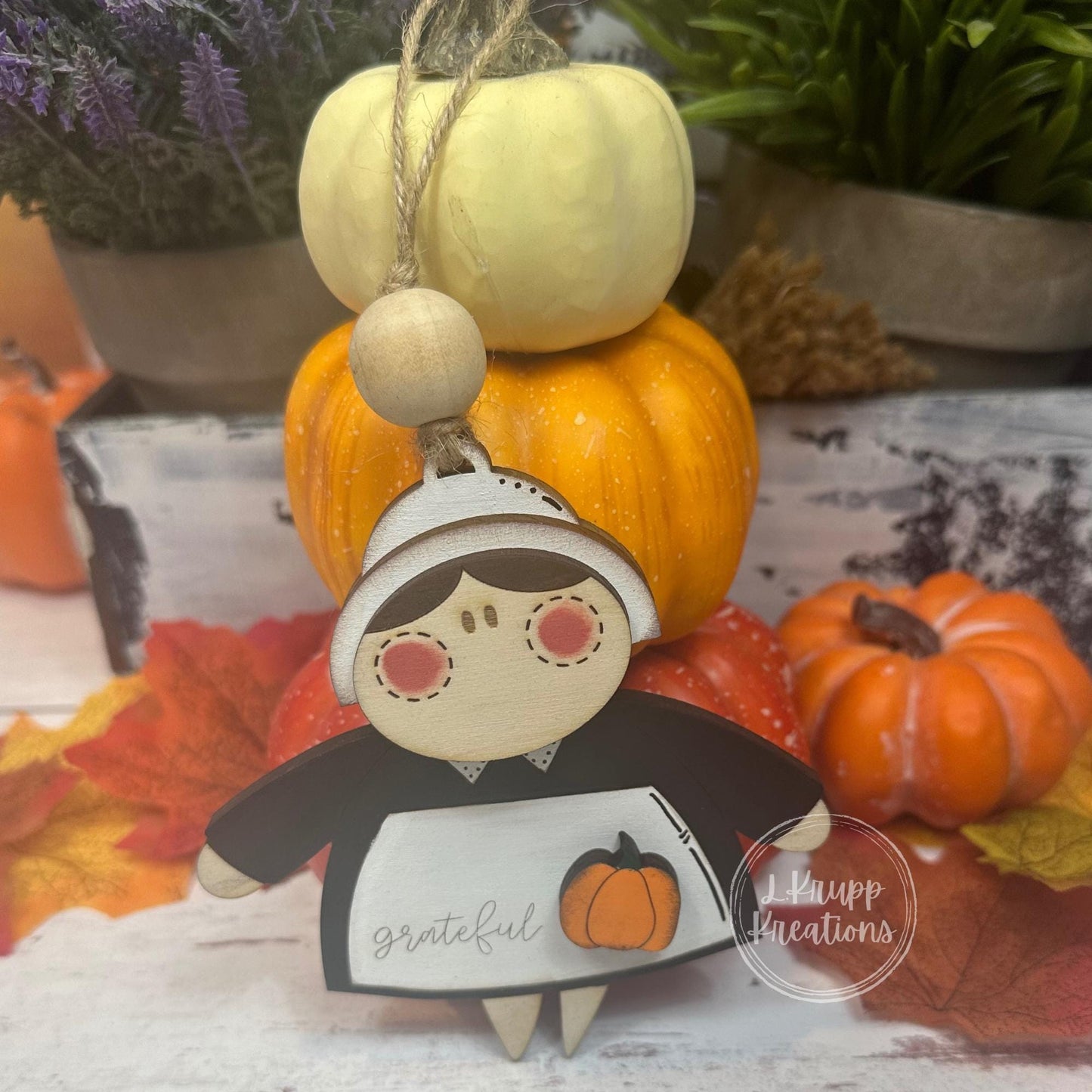 Adorable Chubby Pilgrim Ornaments for Thanksgiving - Farmhouse Charm