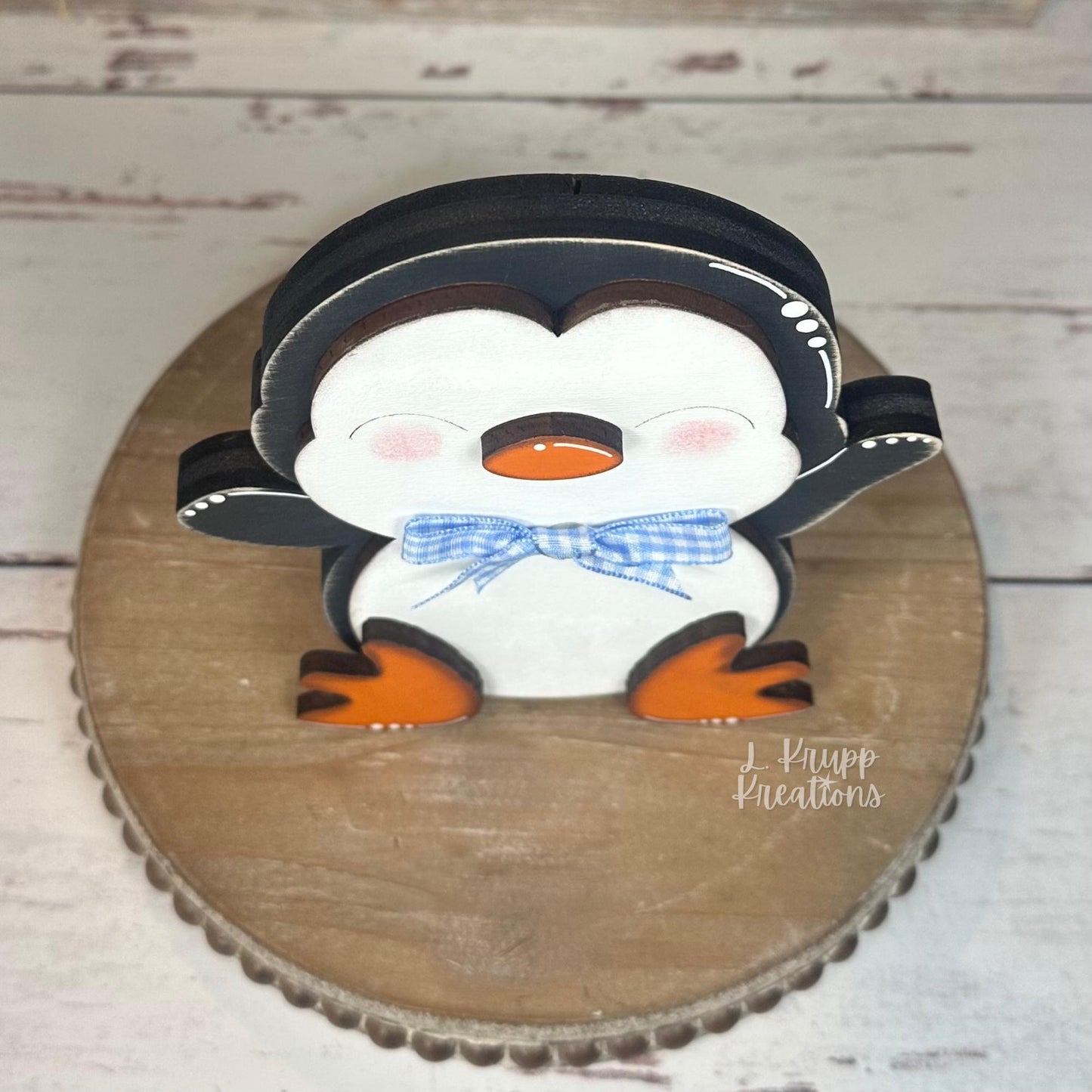 Rustic Wooden Penguin – Handcrafted Winter Shelf Sitter