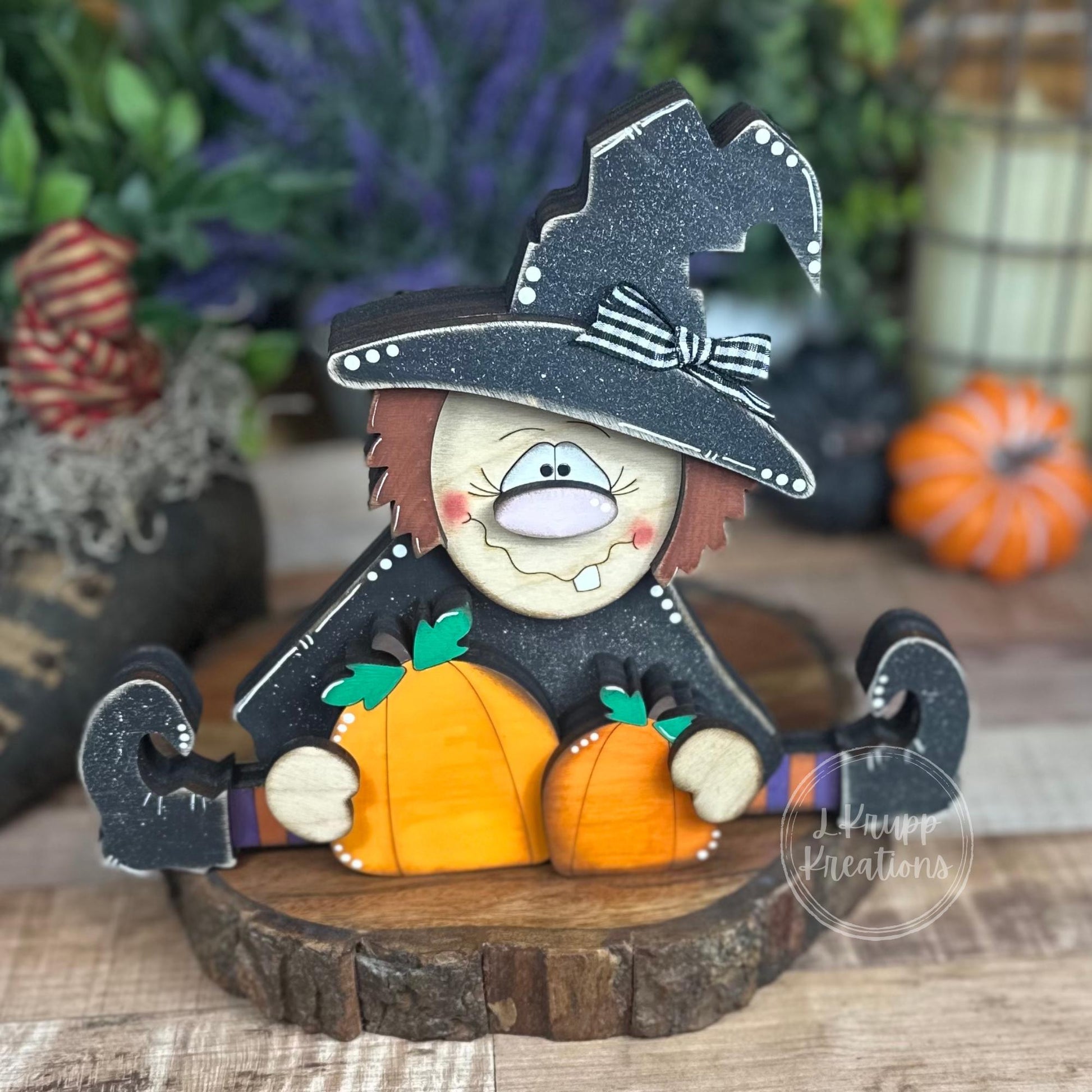 Rustic Hand-Painted Wooden Witch with Pumpkins – Adorable Fall & Halloween Decor
