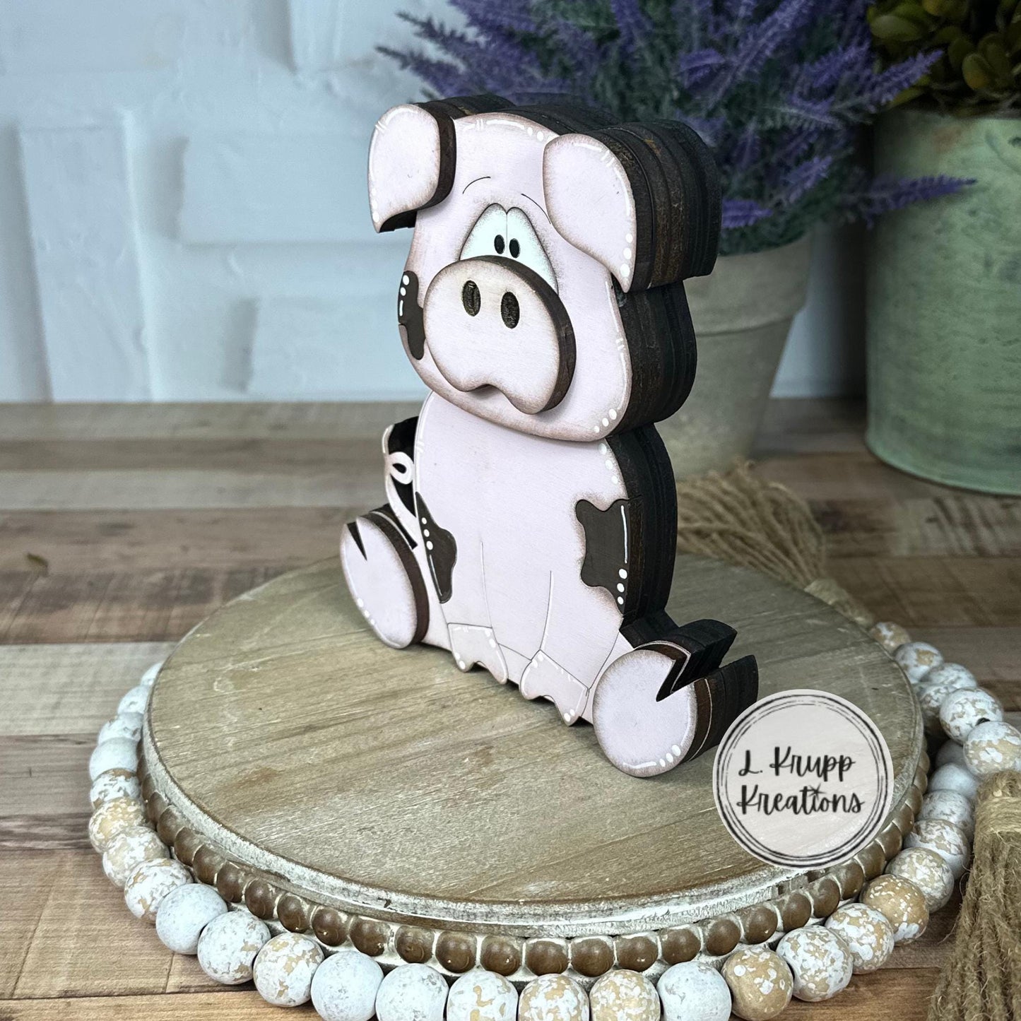 Charming Hand-Painted Farmhouse Pig Decor - A Perfect Tiered Tray Companion