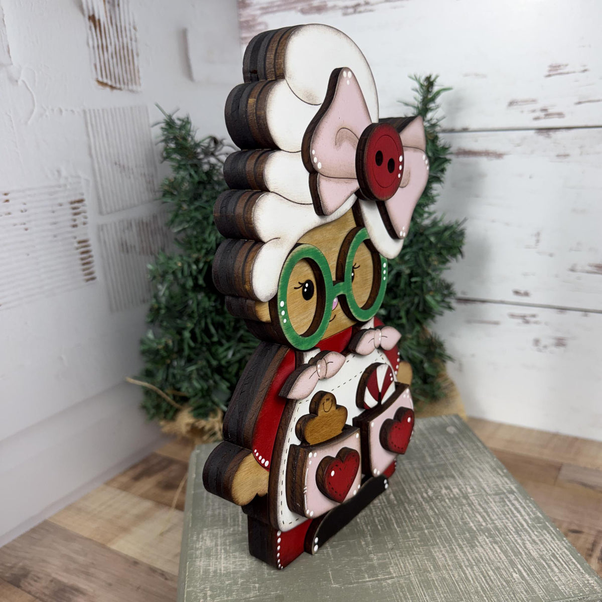 Hand-Painted Santa & Mrs. Claus Shelf Sitters: Farmhouse Christmas Decor
