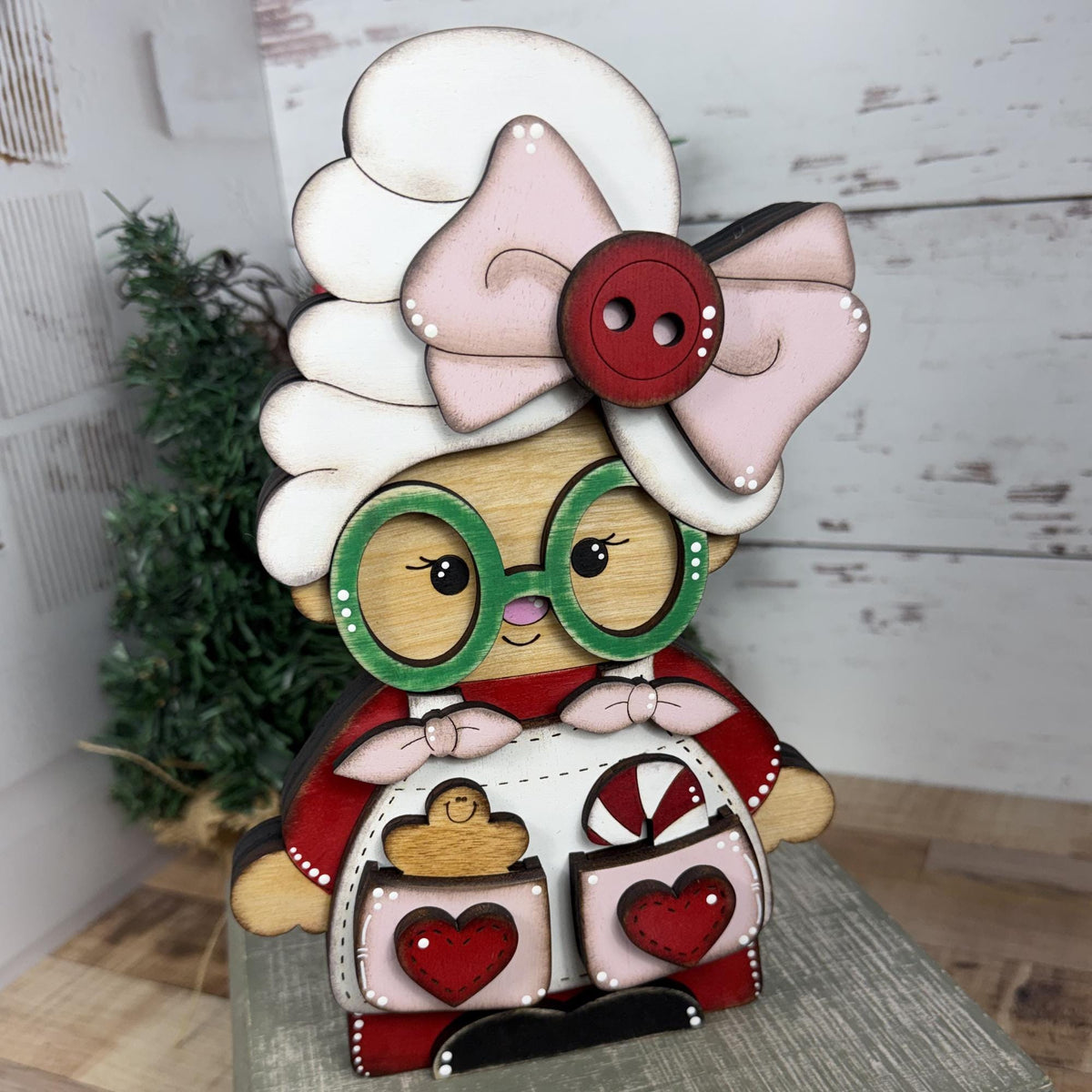 Hand-Painted Santa & Mrs. Claus Shelf Sitters: Farmhouse Christmas Decor