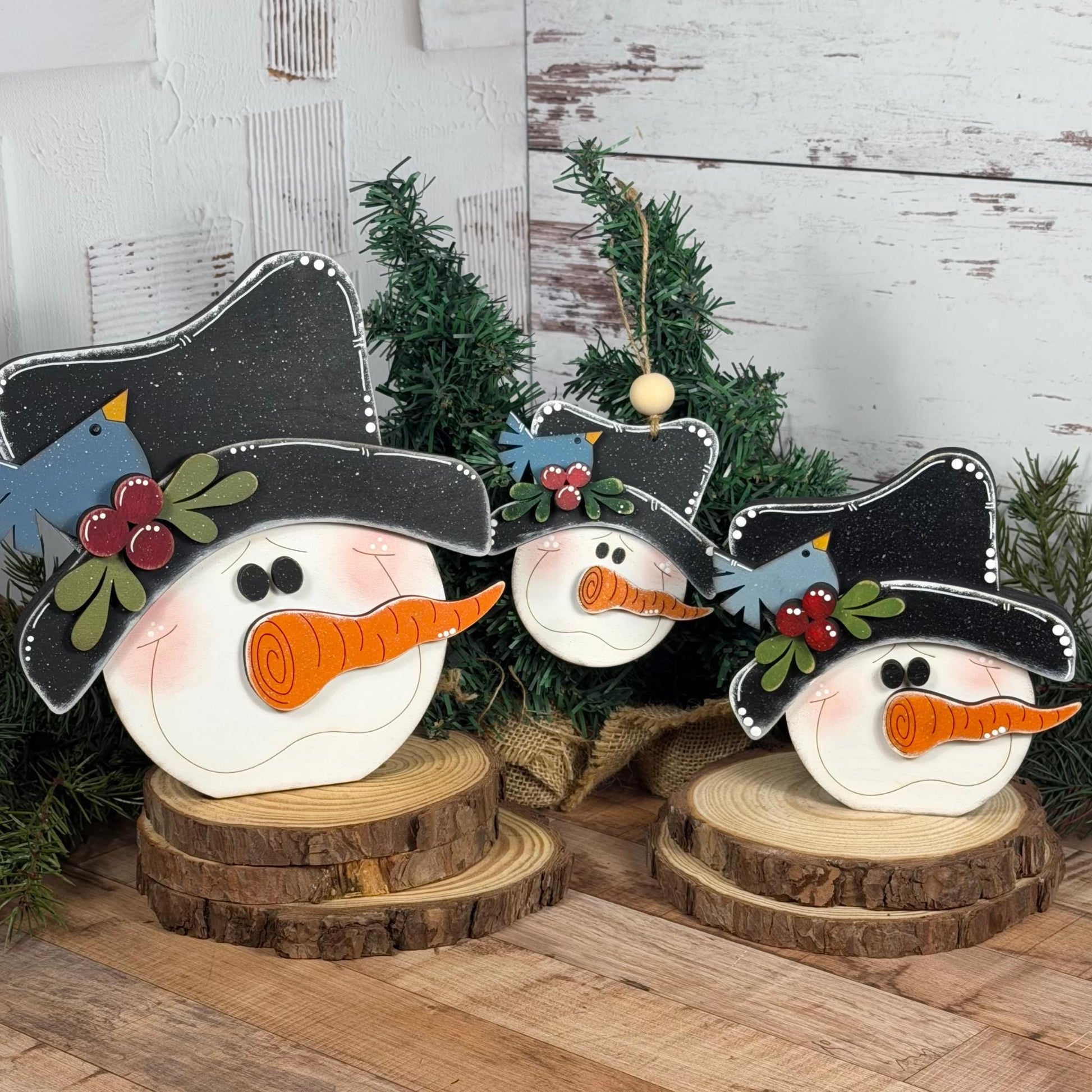 Hand-Painted Wood Snowman: Rustic Farmhouse Winter Decor