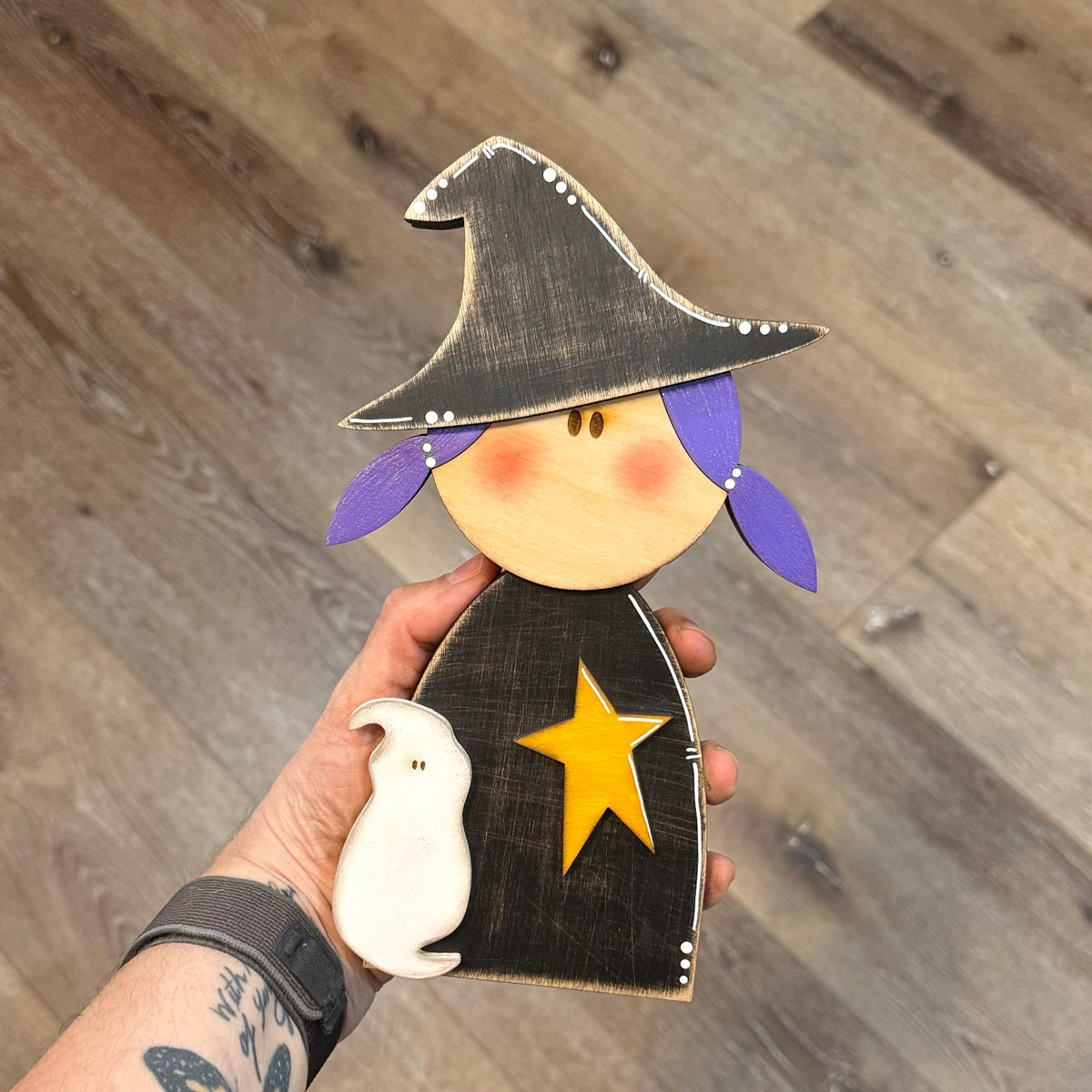 Not-So-Spooky Wood Witch Farmhouse Halloween Décor, Rustic Charm, Primitive Style