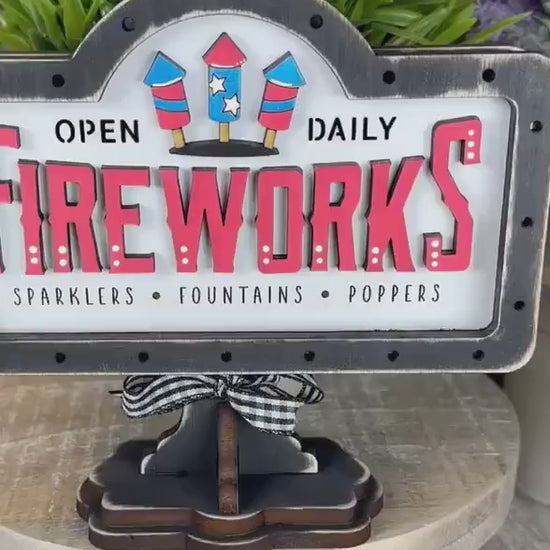 Rustic 4th of July Mini Table Sign: Farmhouse Tiered Tray Decor