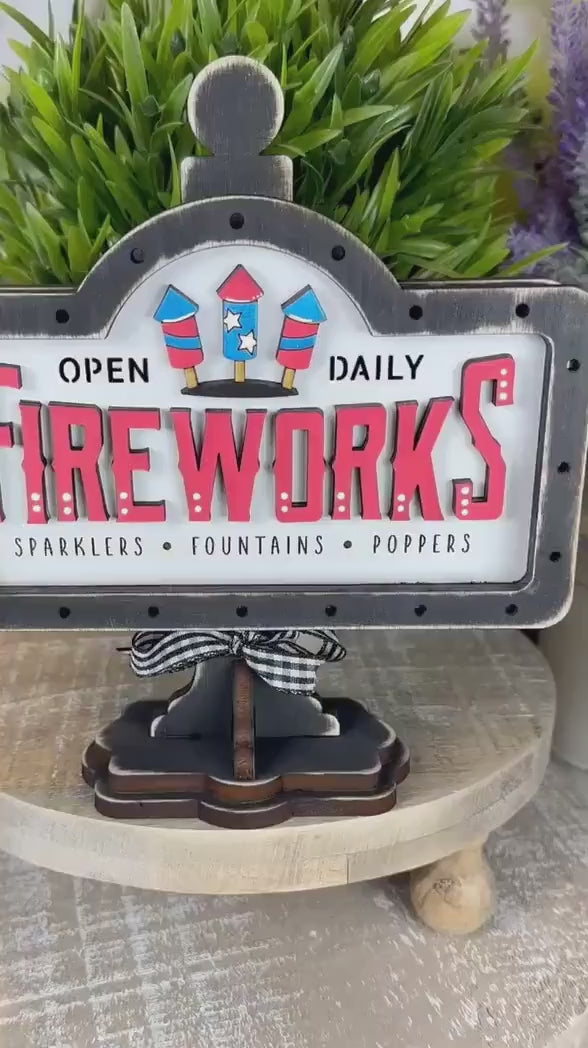 Rustic 4th of July Mini Table Sign: Farmhouse Tiered Tray Decor