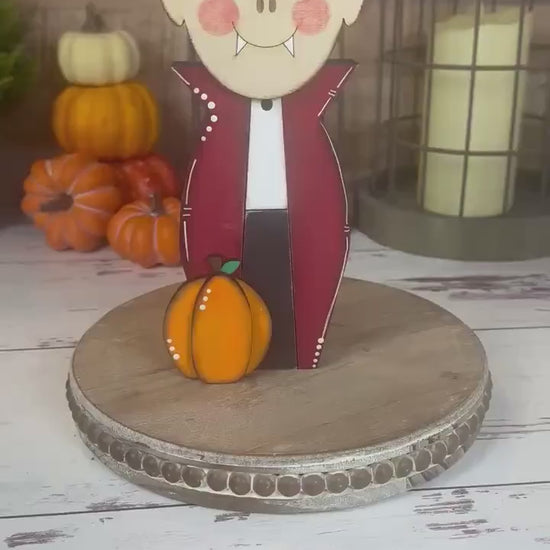Vampire Farmhouse Halloween Décor - Spooky Rustic Vibes