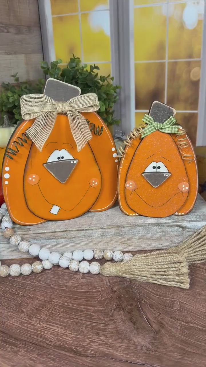 Hand-Painted Wooden Pumpkins with Faces – Rustic Fall Shelf Decor