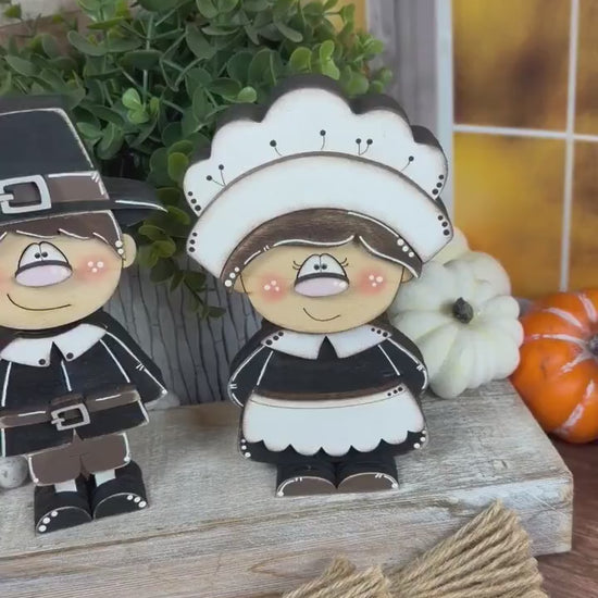 Wooden Pilgrim Couple Shelf Sitters, Rustic Fall Thanksgiving Decor