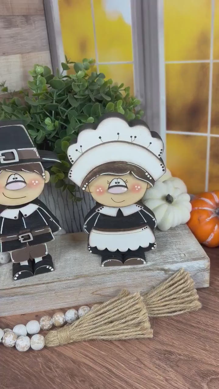 Wooden Pilgrim Couple Shelf Sitters, Rustic Fall Thanksgiving Decor